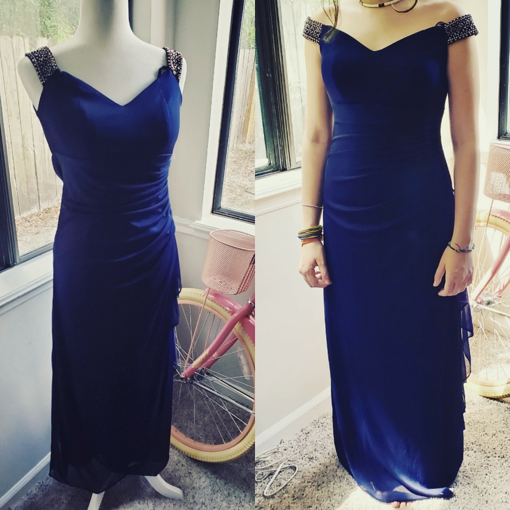 NWT B&A by Betsy&Adam floor length navy gown - 4P